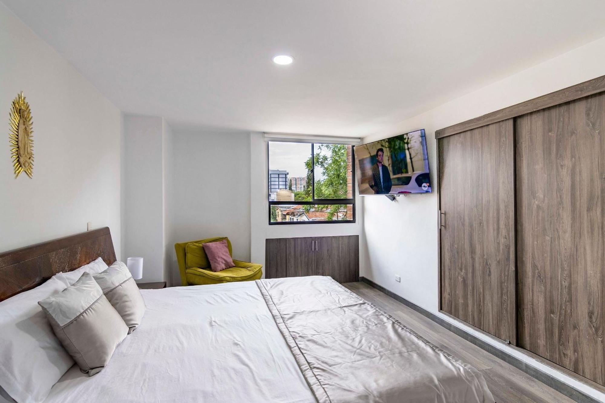 Laureles Amplio Fresco Acogedor 8 Personas Apartamento