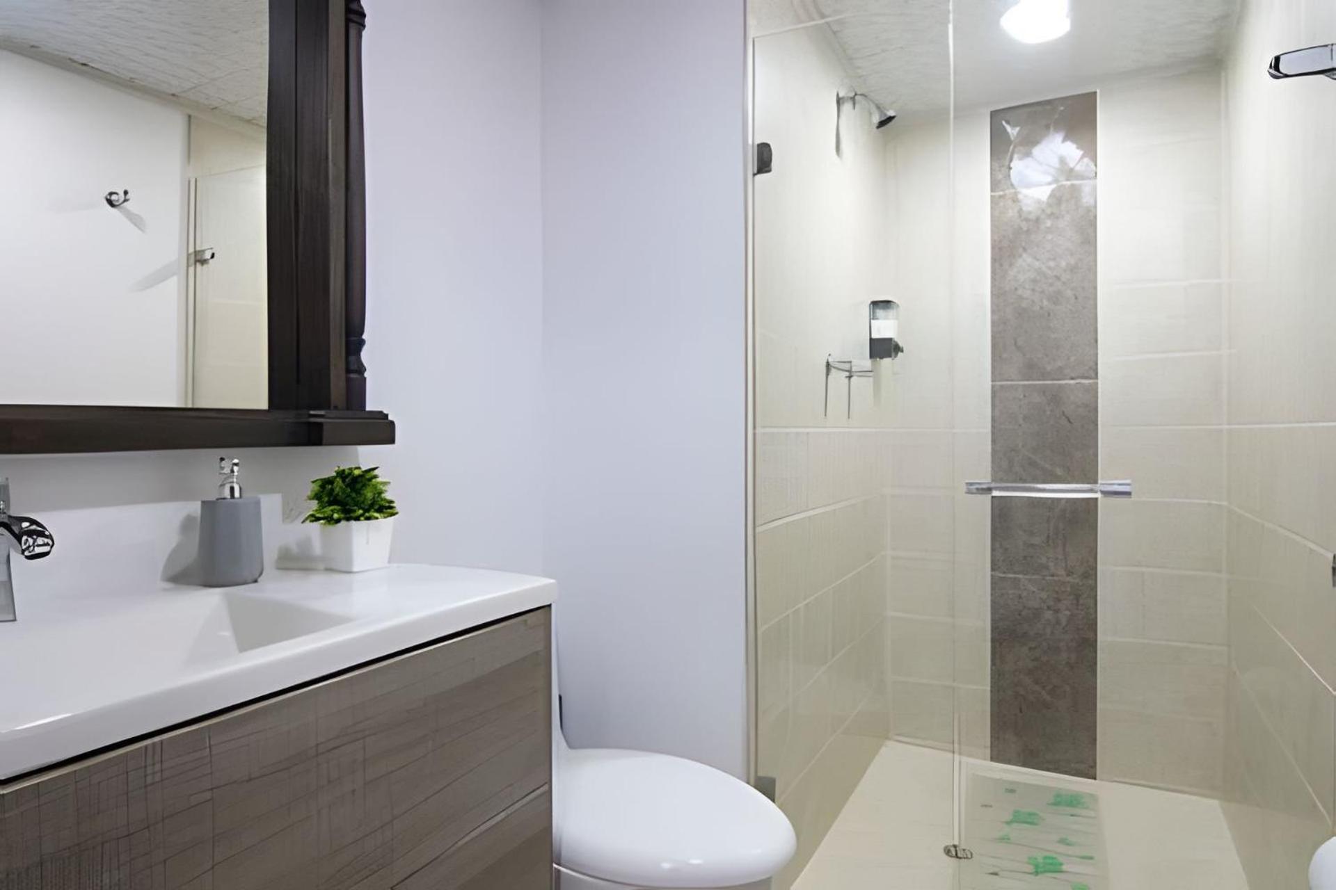 Apartamento Laureles Amplio Fresco Acogedor 8 Personas