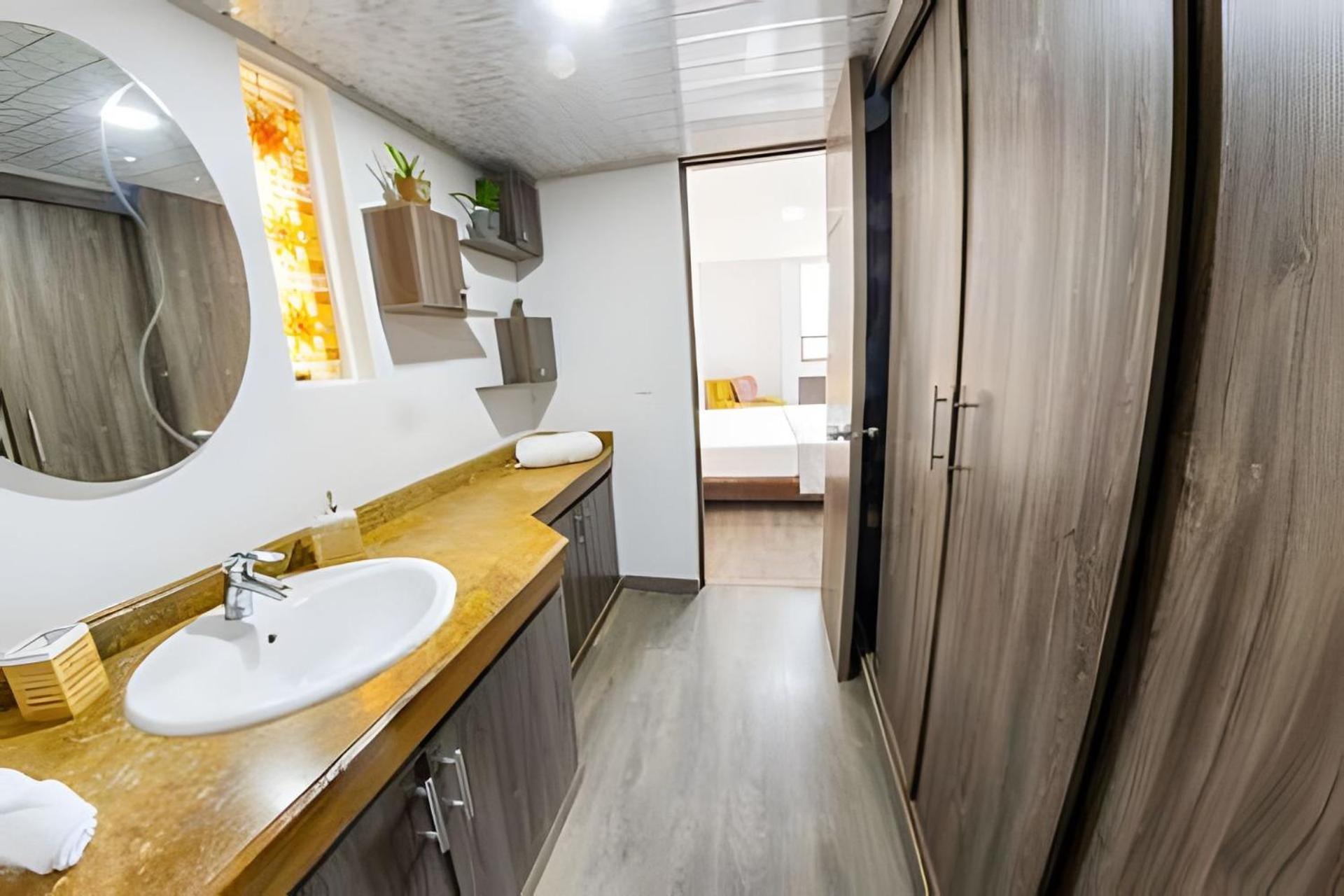 Laureles Amplio Fresco Acogedor 8 Personas Apartamento